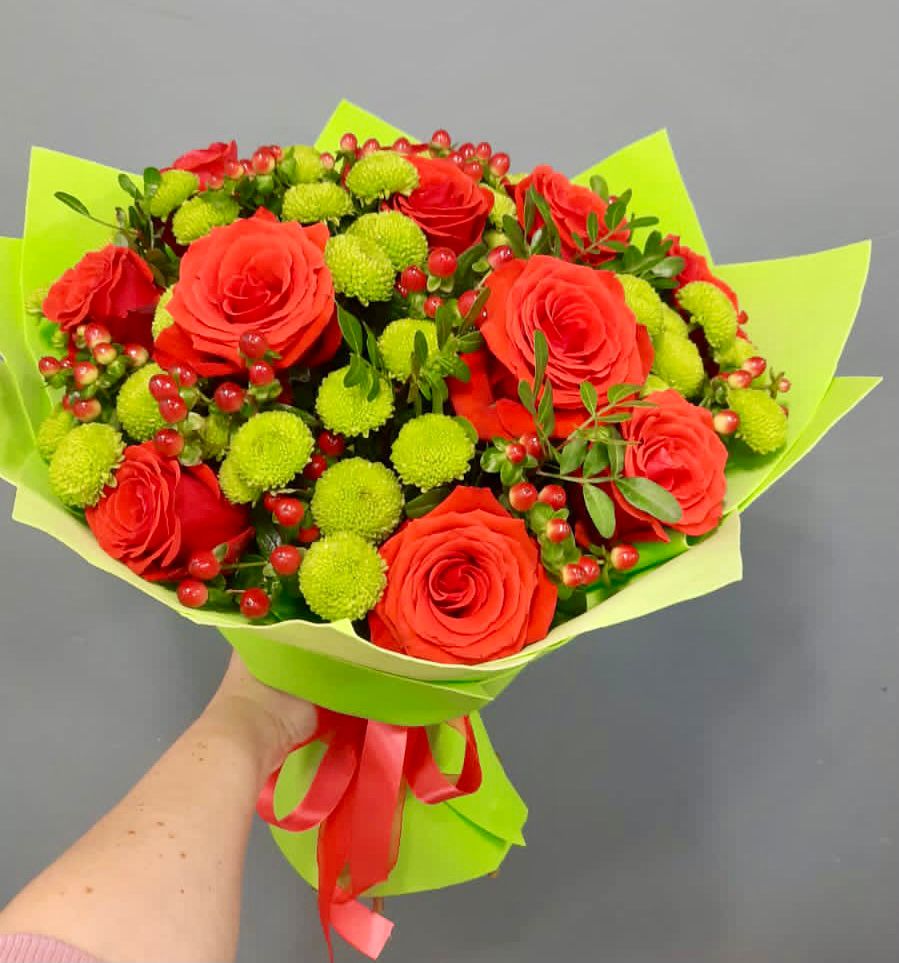 Букет цветов из: Хризантемы и Розы в Кумыше