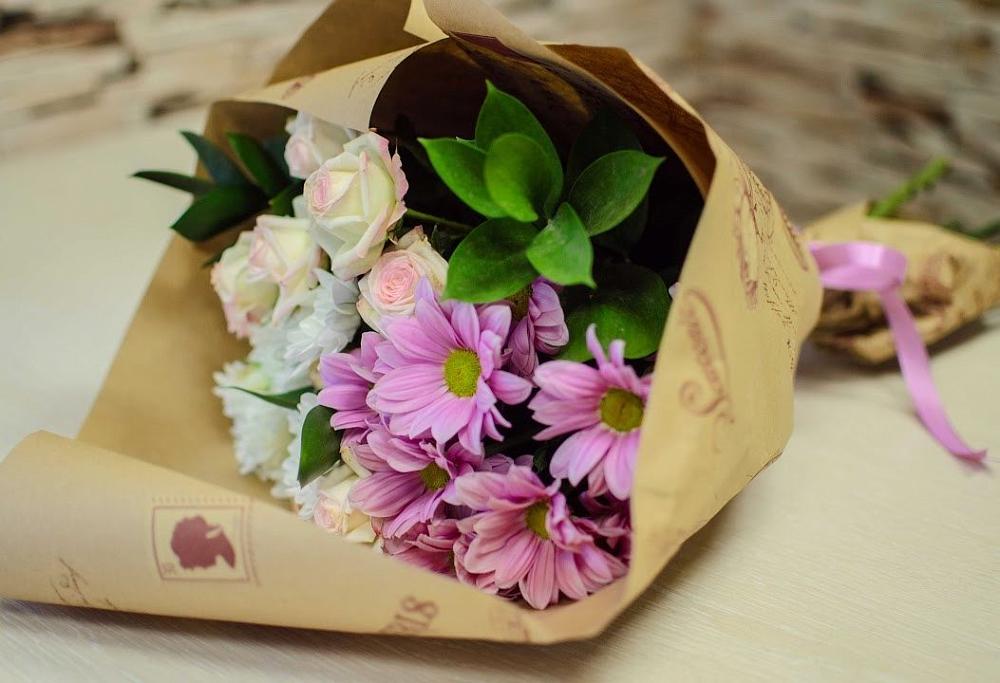 Букет цветов из: Розы и Хризантемы в Кумыше