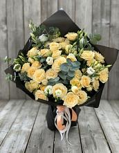 Букет цветов из:  Розы и Лизиантусы в Кумыше