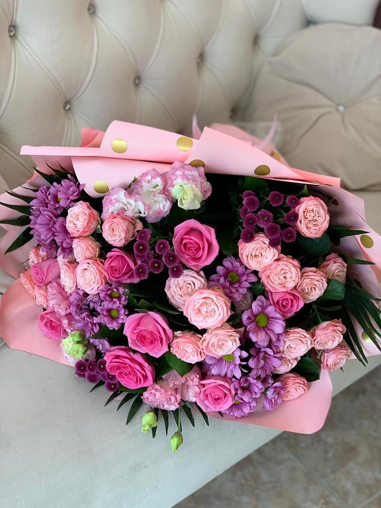 Букет цветов из: Хризантемы, Розы и Лизиантусы в Кумыше