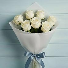 Букет 7 Белых роз Эдлесс Лав в Кумыше