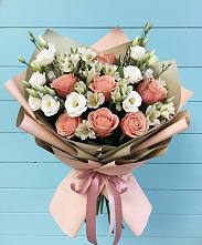 Букет цветов из:  Розы, Альстромерии и Лизиантусы в Кумыше