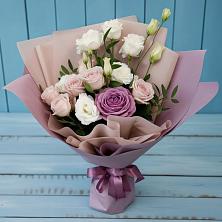 Букет цветов из:  Розы и Лизиантусы в Кумыше