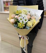 Букет цветов из:  Альстромерии, Розы и Хризантемы в Кумыше
