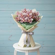 Букет цветов из:  Орхидеи и Розы в Кумыше