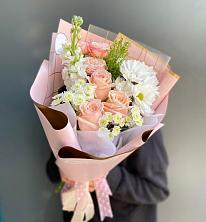 Букет цветов из:  Хризантемы и Розы в Кумыше