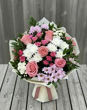 Букет цветов из:  Альстромерии, Гвоздики, Розы и Хризантемы в Кумыше