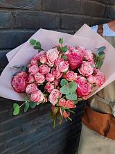Букет розы в пальмах в Кумыше Букет цветов из: Розы в Кумыше