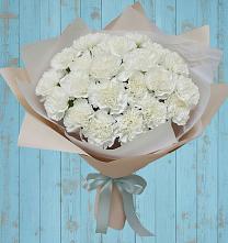 Букет цветов из:  Гвоздики в Кумыше