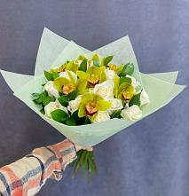 Букет цветов из:  Орхидеи и Розы в Кумыше
